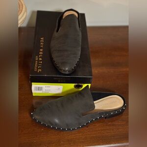 Very Volatile Stark Black Leather Mule Clogs Studded Slip On Shoes Women 9
